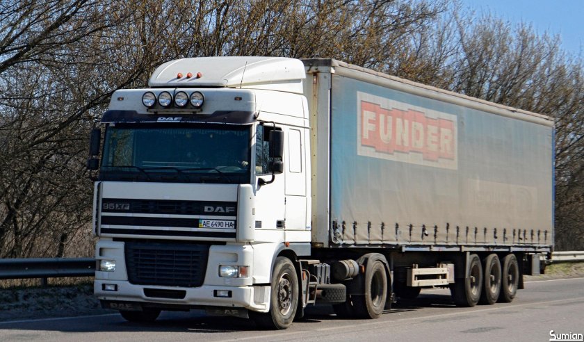 Фура daf xf 105