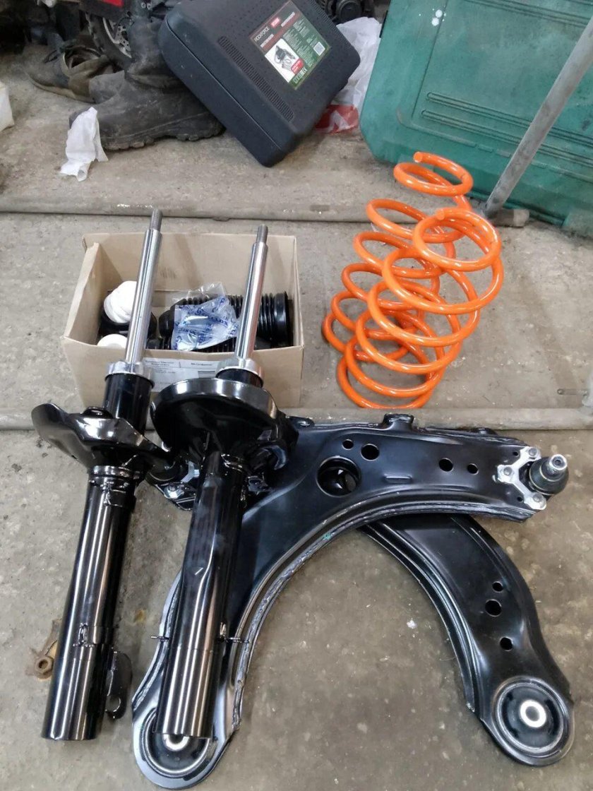 Задняя подвеска Шкода Суперб 1