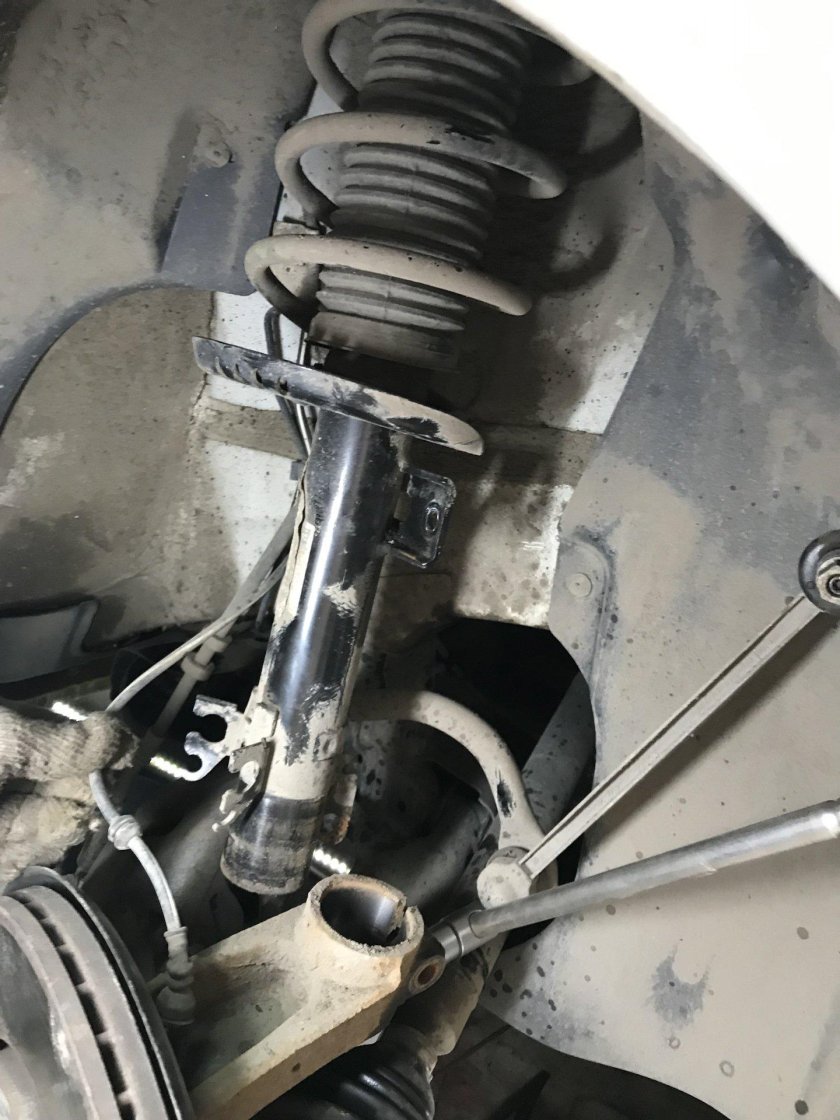 Передняя подвеска Шкода Рапид 2017