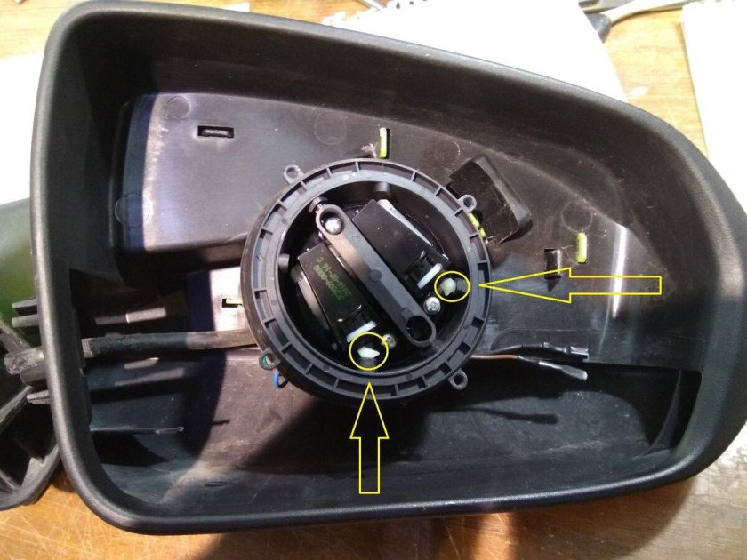 Моторчик зеркала заднего вида Веста