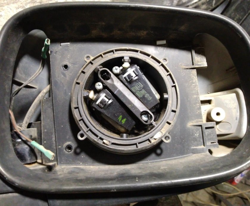 Зеркало боковое ГАЗ 31105 С электроприводом