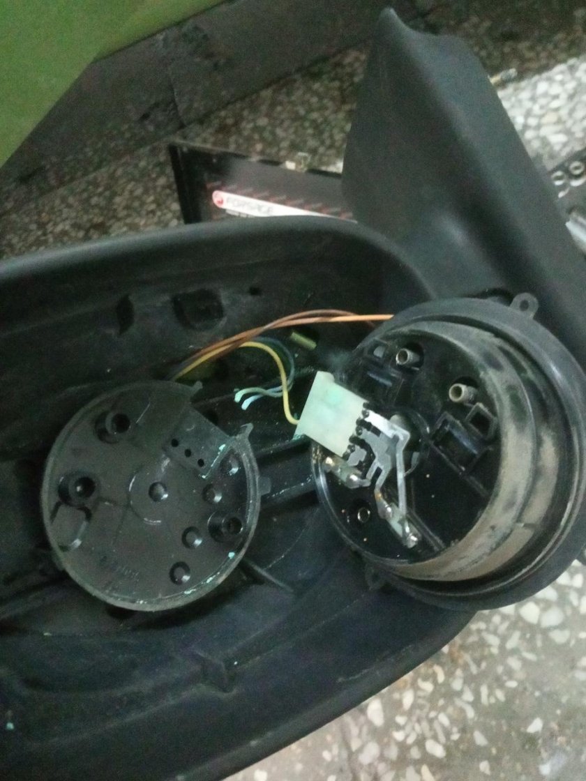 Привод зеркала Рено Сценик 1