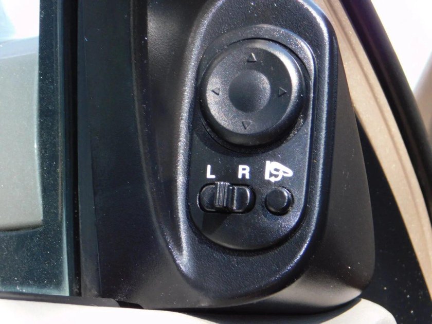 Зеркало с электроприводом Лачетти