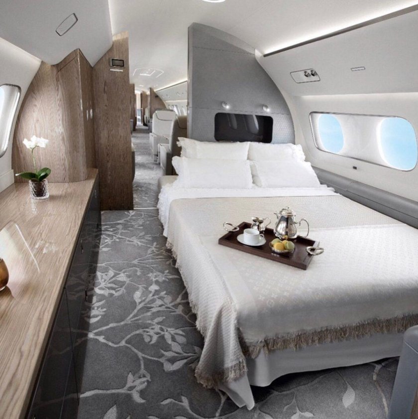 Embraer Lineage 1000e Business Jet