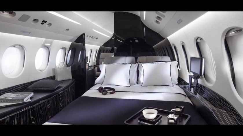 Бизнес Джет Falcon 8x