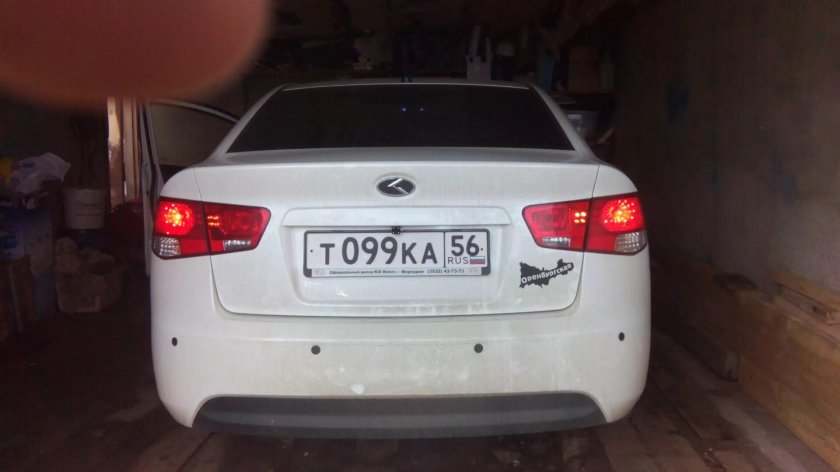 Kia Cerato 2 сзади