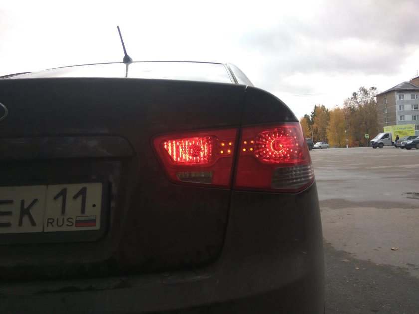 Задние габариты Киа Церато