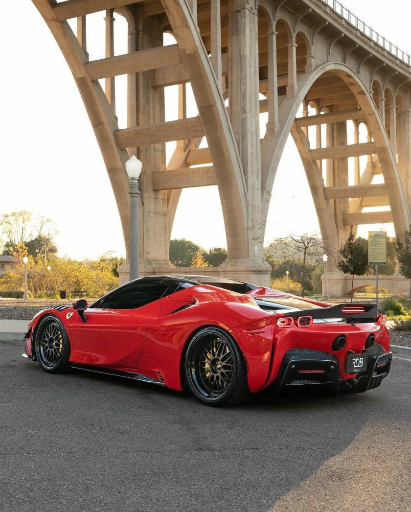 Ferrari sf 90 stradale
