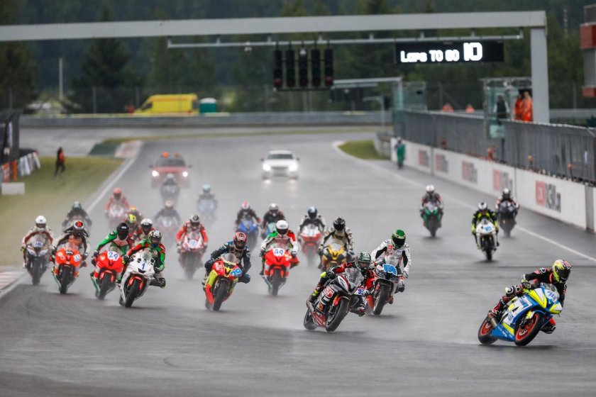 Гонки на мотоциклах