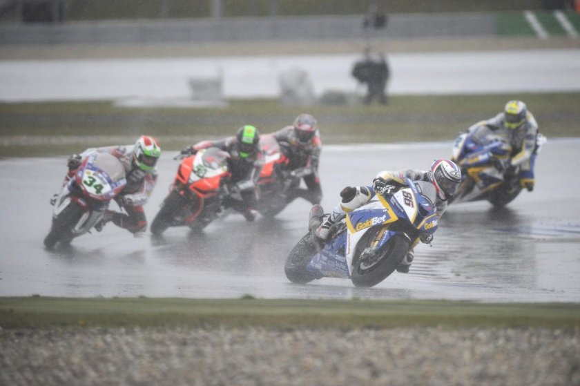 Шоссейно-кольцевые гонки на мотоциклах