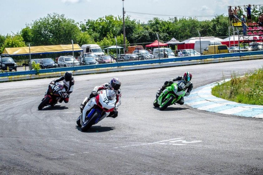 Гонки на мотоциклах