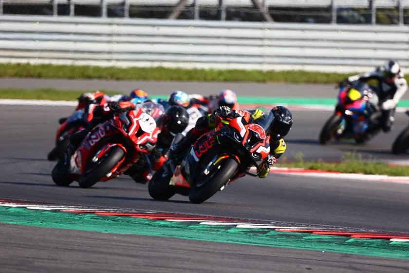 Шоссейно кольцевые мотогонки