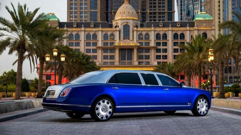 Bentley Mulsanne Grand Limousine by Mulliner