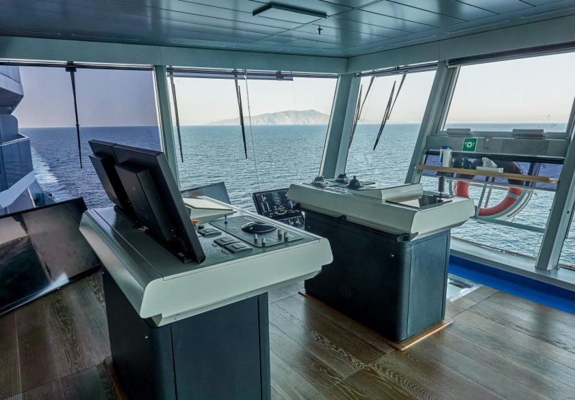 Капитанский мостик круизного лайнера