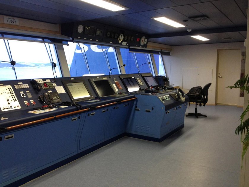 RSD 32 M рулевая рубка