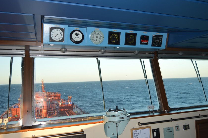 Капитанский мостик на корабле