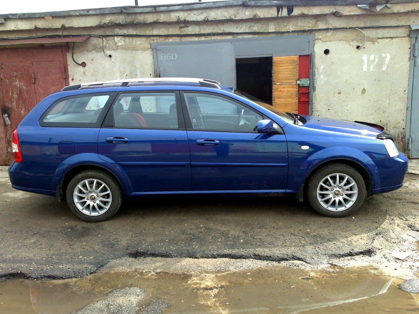 Шевроле Лачетти универсал на дисках