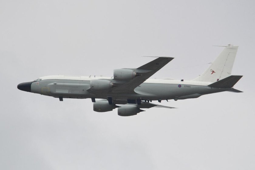 Boeing rc-135w rivet joint