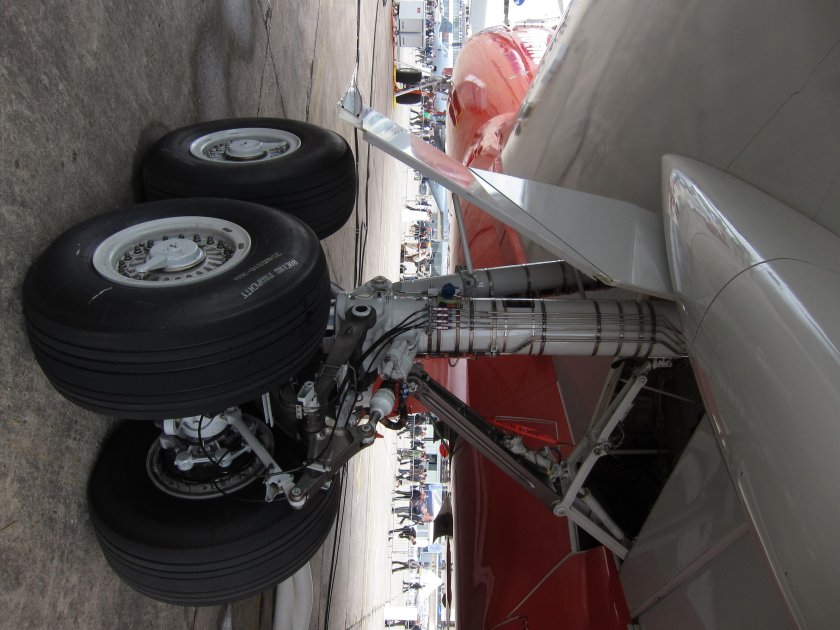 Боинг 747 шасси