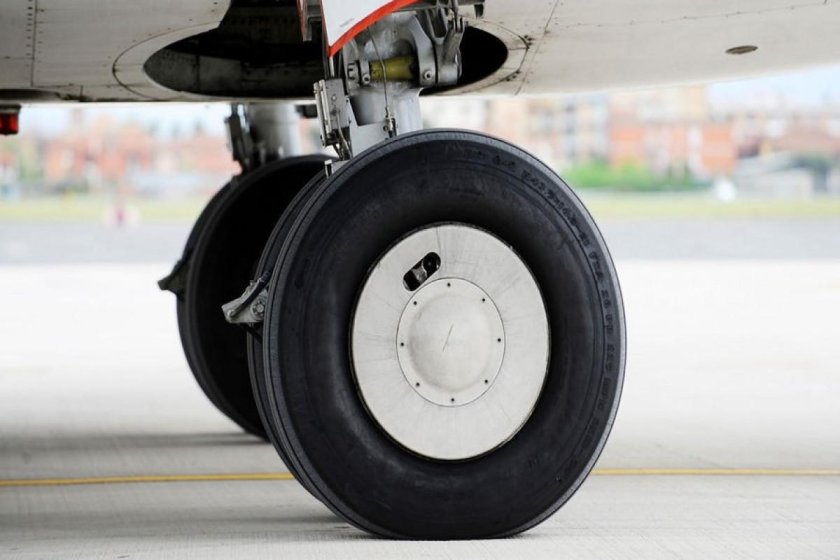 Боинг 737 шасси