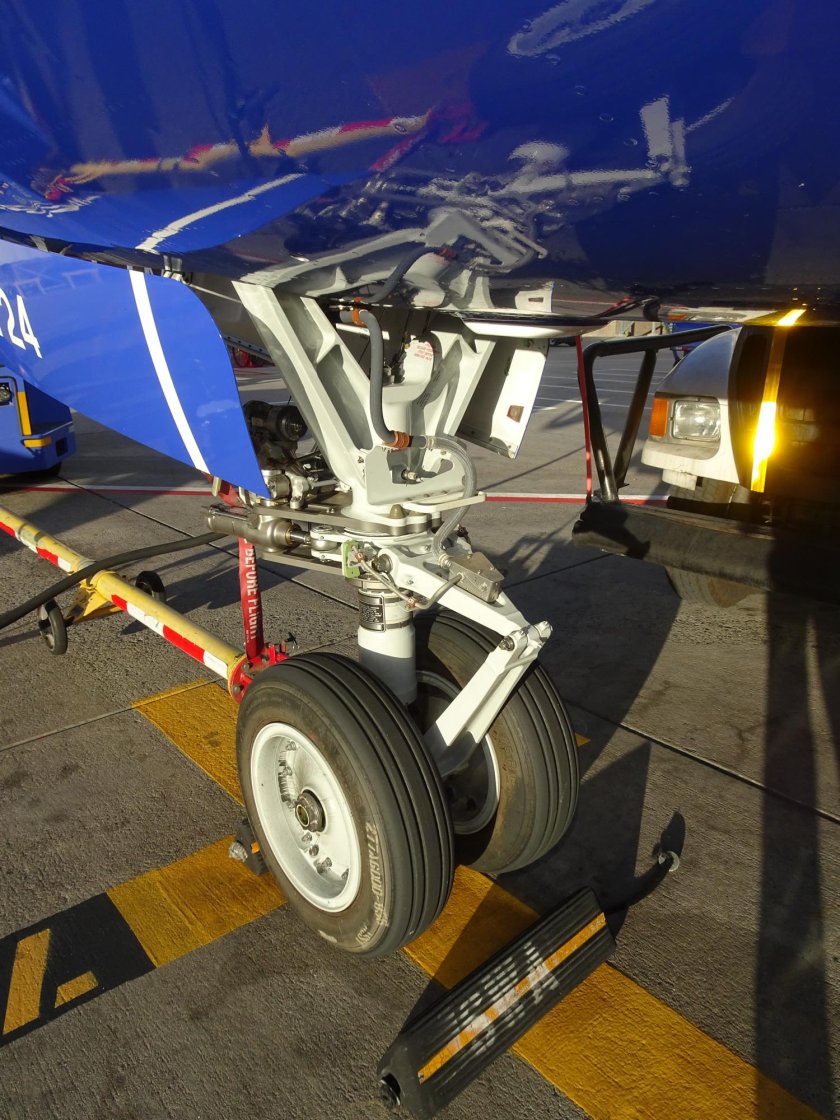 Шасси самолета Боинг 737