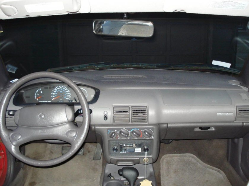 Dodge Neon 1995 салон
