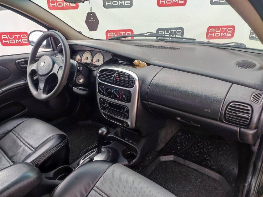 Додж неон 2000 салон