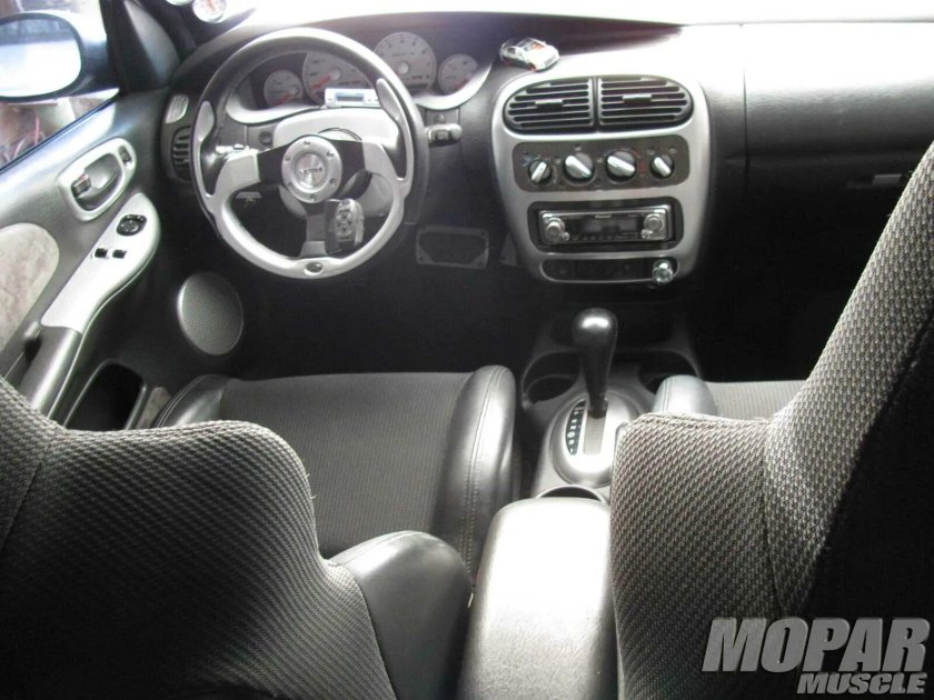 Dodge Neon 2 салон