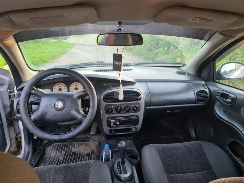 Dodge neon 2002 салон