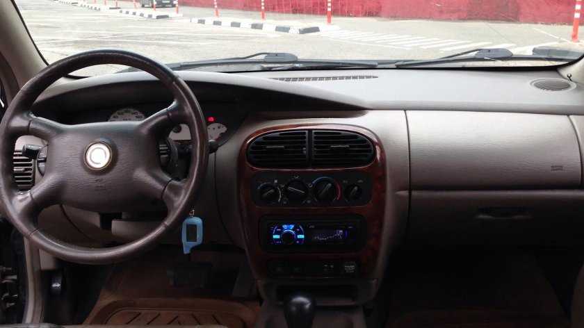 Додж неон 2001 салон