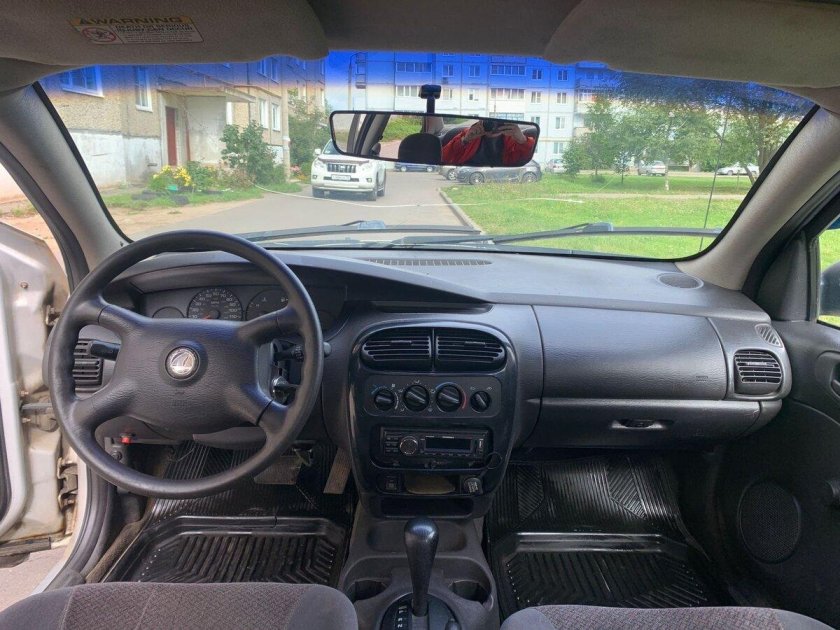 Dodge Neon 2000 года