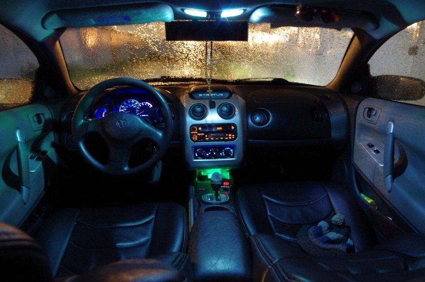 Dodge Stratus Coupe салон 2004