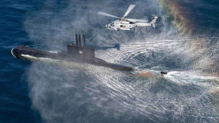 Американская подводная лодка атакует