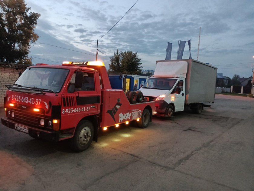 Грузовой эвакуатор