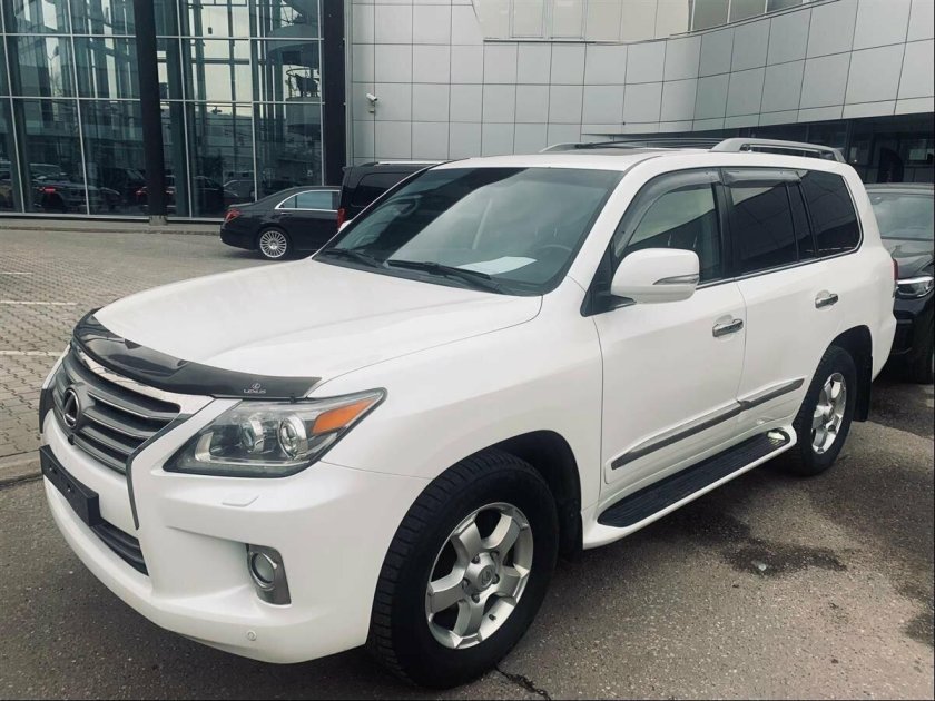 Лексус 570 2013