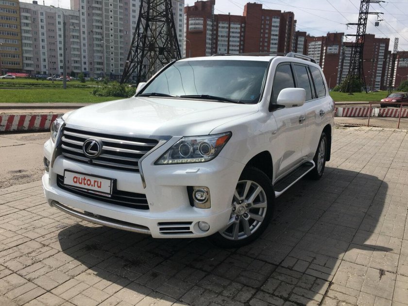 Лексус 2010 570 белый