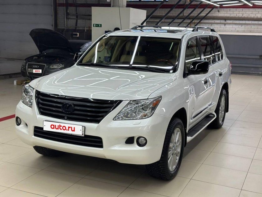 Lexus lx iii 570