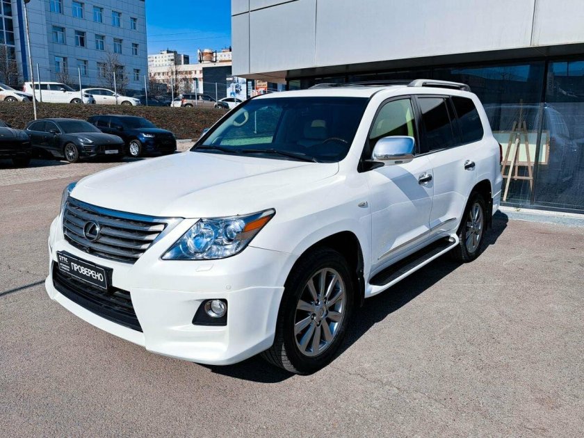 Лексус 570 2011