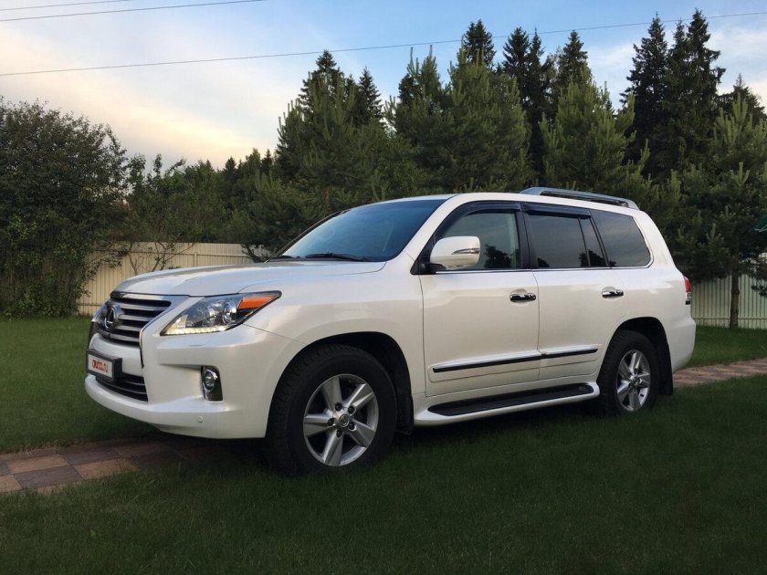 Джип Lexus LX 570 белый