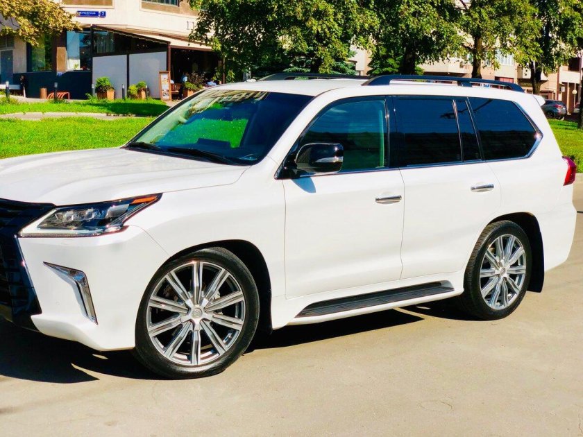 Лексус 450 белый