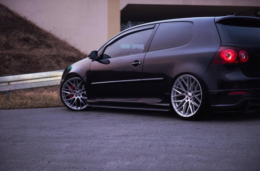 VW Golf 5 r17