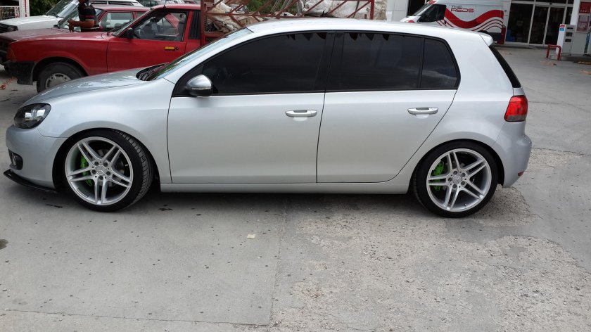 VW Golf 6 на 17 дисках