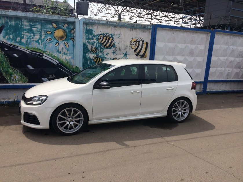 VW Golf 6 r17