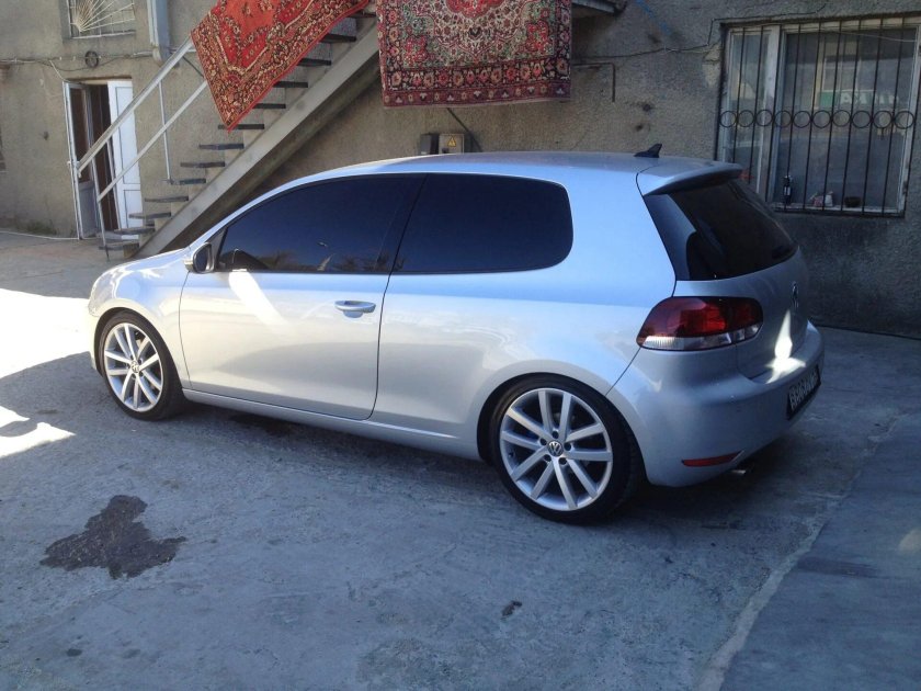 VW Golf 6 на 17 дисках
