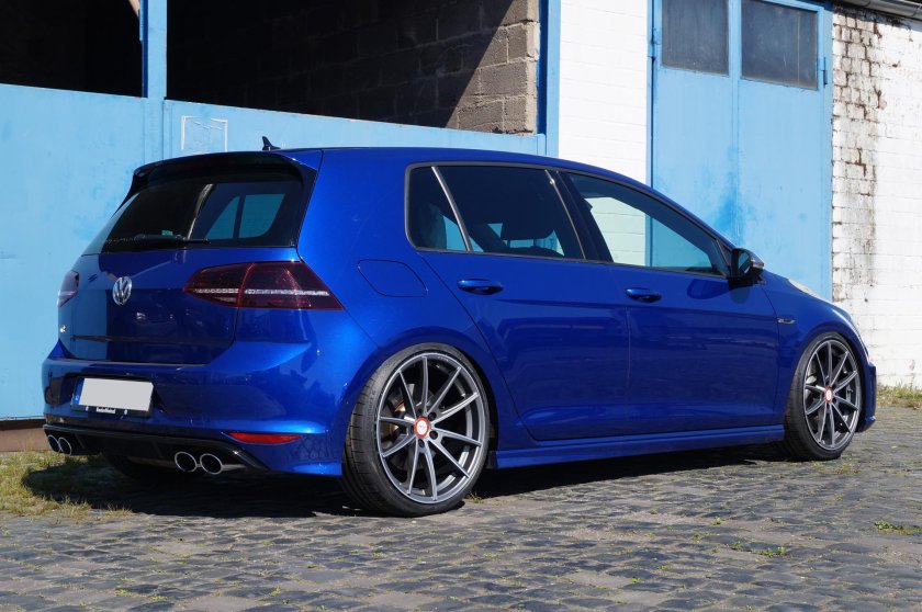 VW Golf 7 r