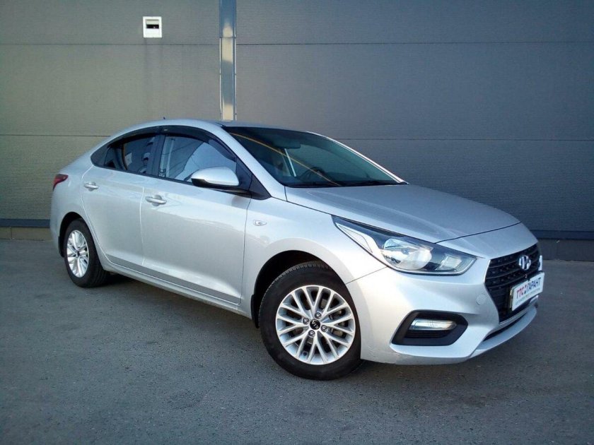 Хендай Солярис 2022 серебристый