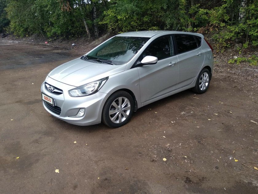 Hyundai Solaris 2012 серебристый