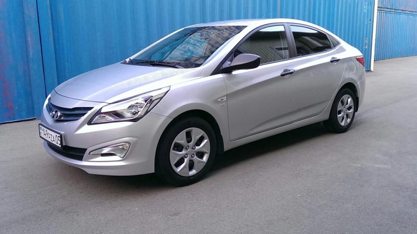 Hyundai Solaris 2015 серебро