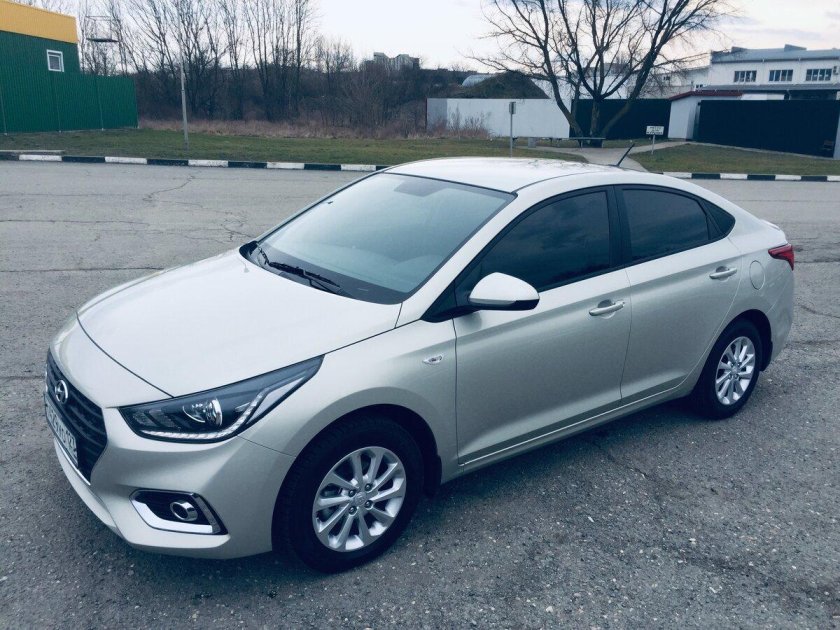 Хендай Солярис новый серебристый