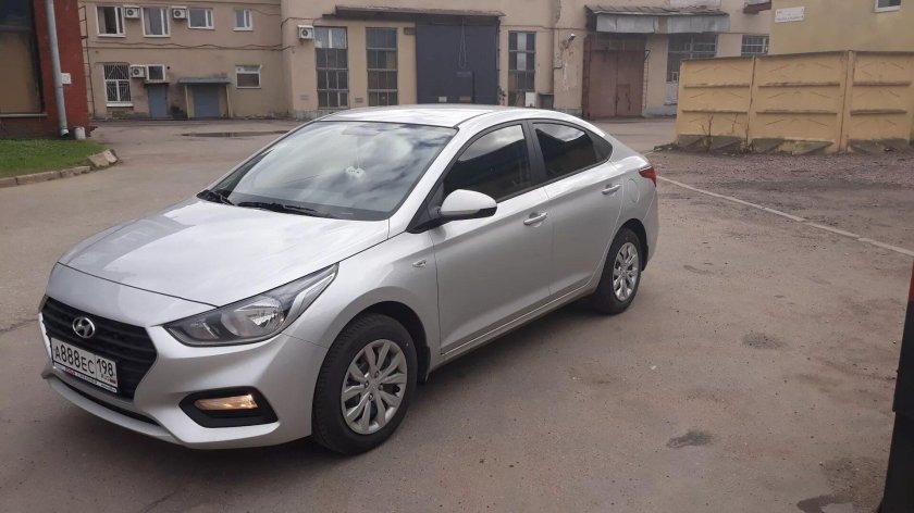 Хендай Солярис 2 серебристый